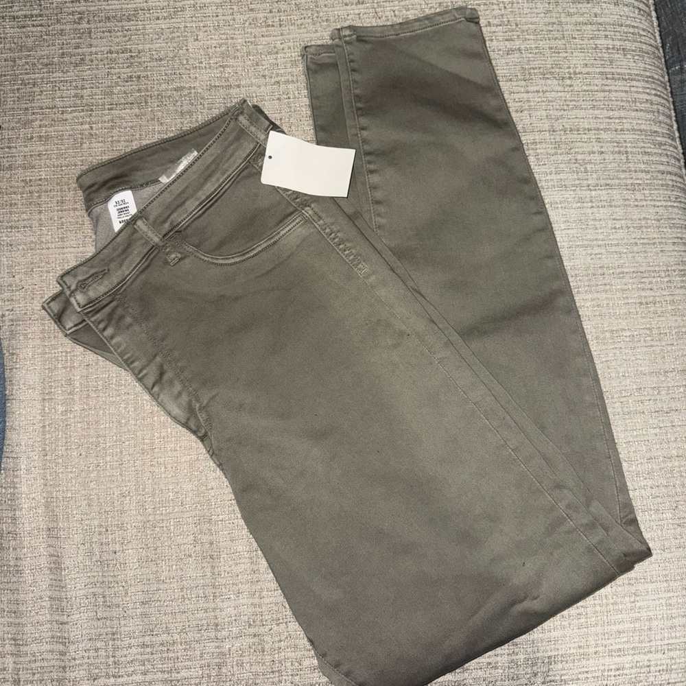 ⭐️H&M Khaki Women Jeggings